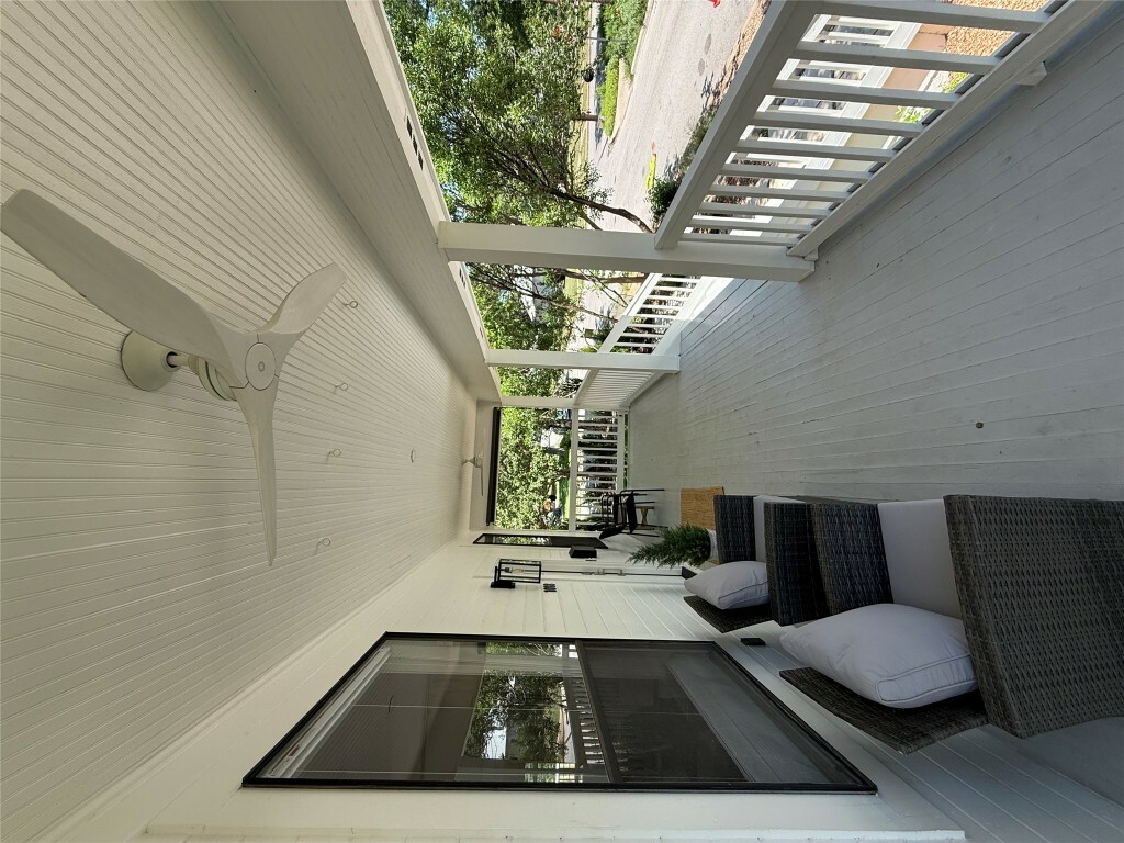 Property Photo: 1018 Shelley Avenue TX 78703