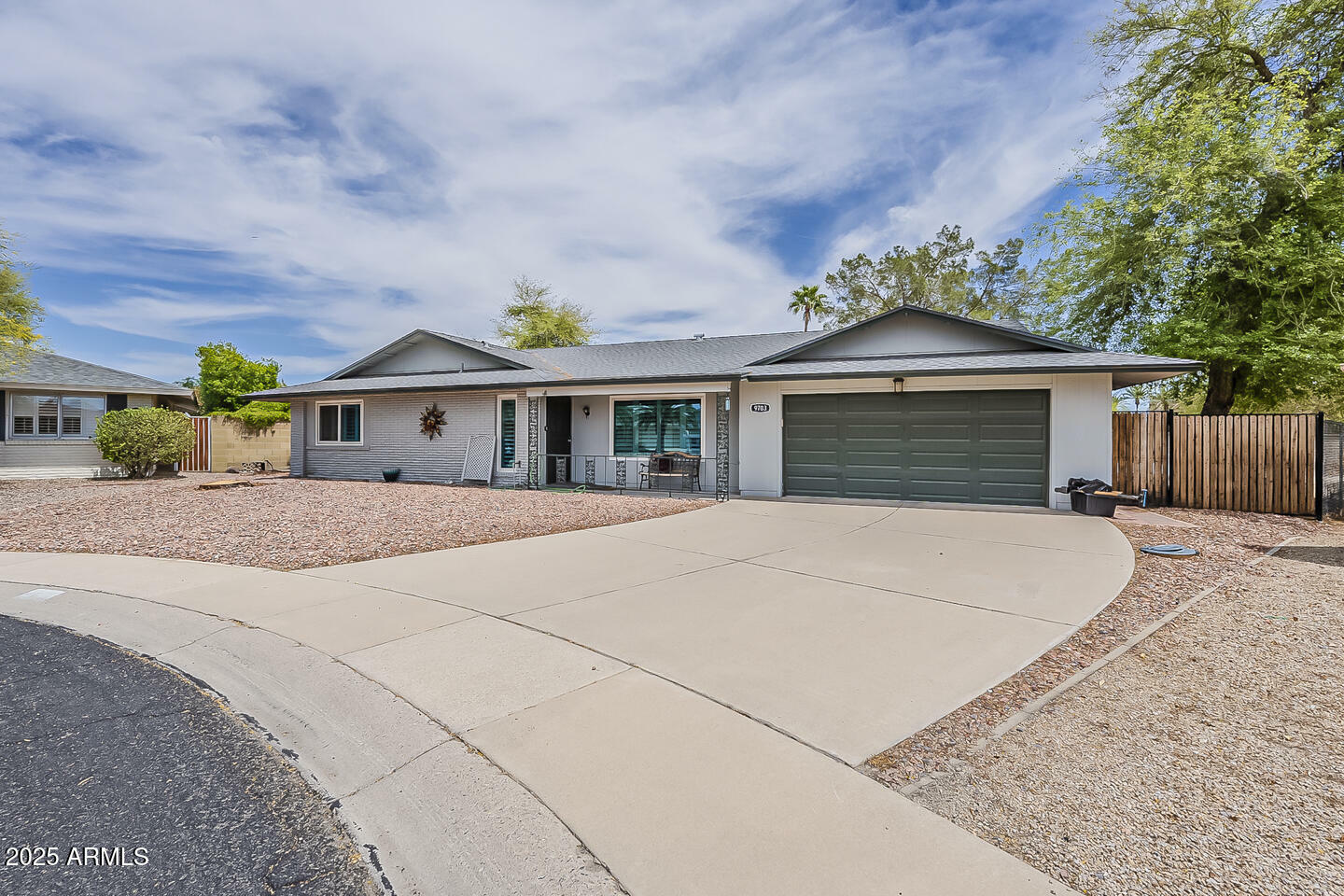 Property Photo: 9703 W Hawthorn Court AZ 85351