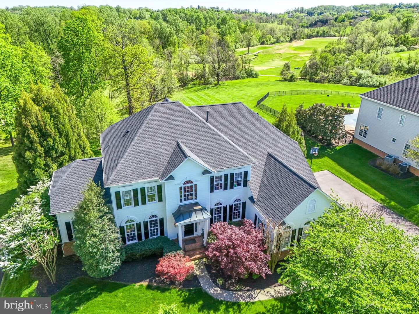 Property Photo: 40729 Carry Back Lane VA 20176