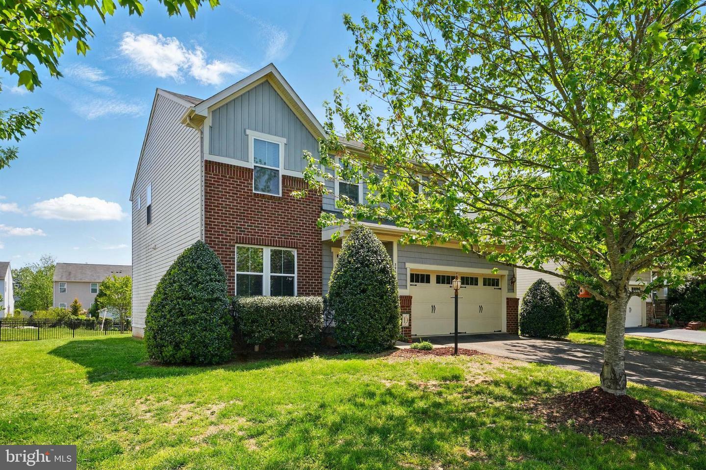 Property Photo: 3962 Lake Ashby Court VA 20187