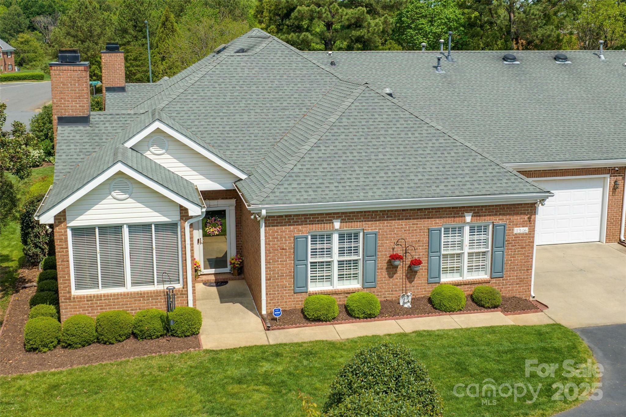 Property Photo: 11346 Olde Turnbury Court NC 28277