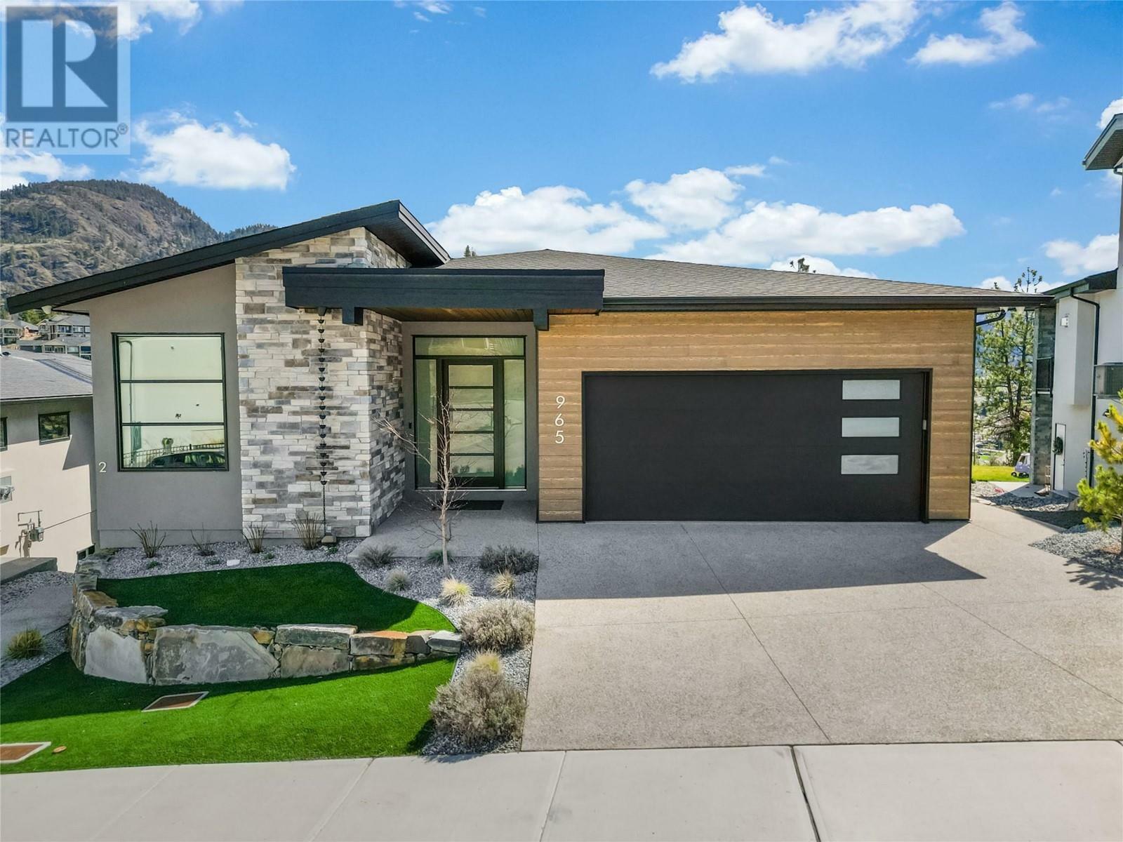 Photo de la propriété: 965 Lochness Street BC V1P 0A3