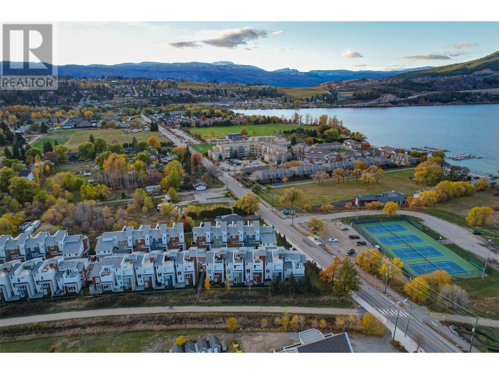 Property Photo: 3719 Woodsdale Road 3 BC V4V 1X2