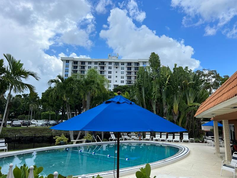 Property Photo: 1950 N Andrews Ave 210D FL 33311