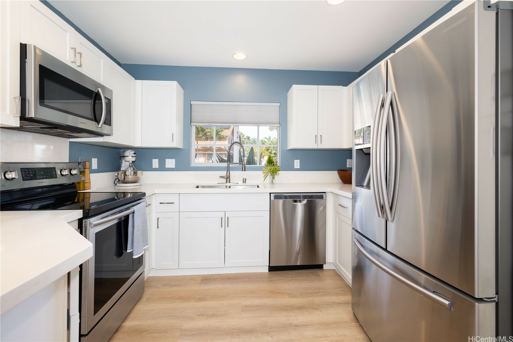 Property Photo: 87-1022 Kahiwelola Street HI 96792