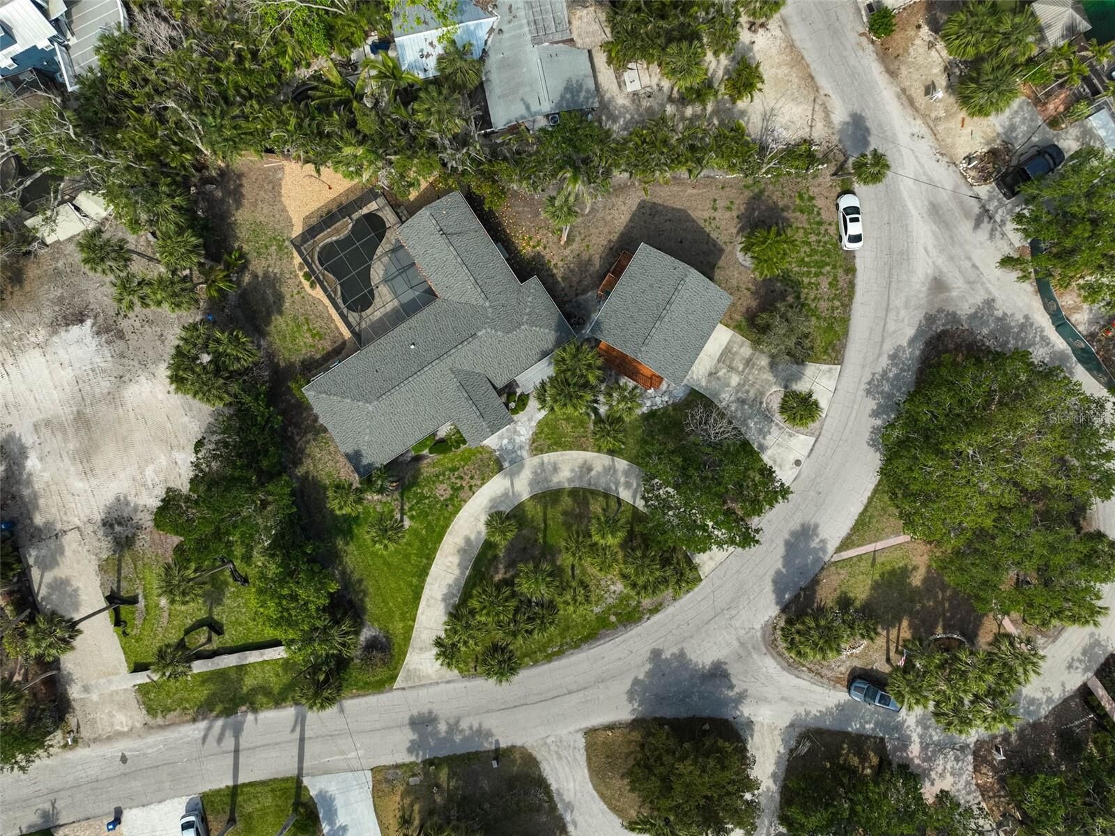 Property Photo:  105 Island Circle  FL 34242 