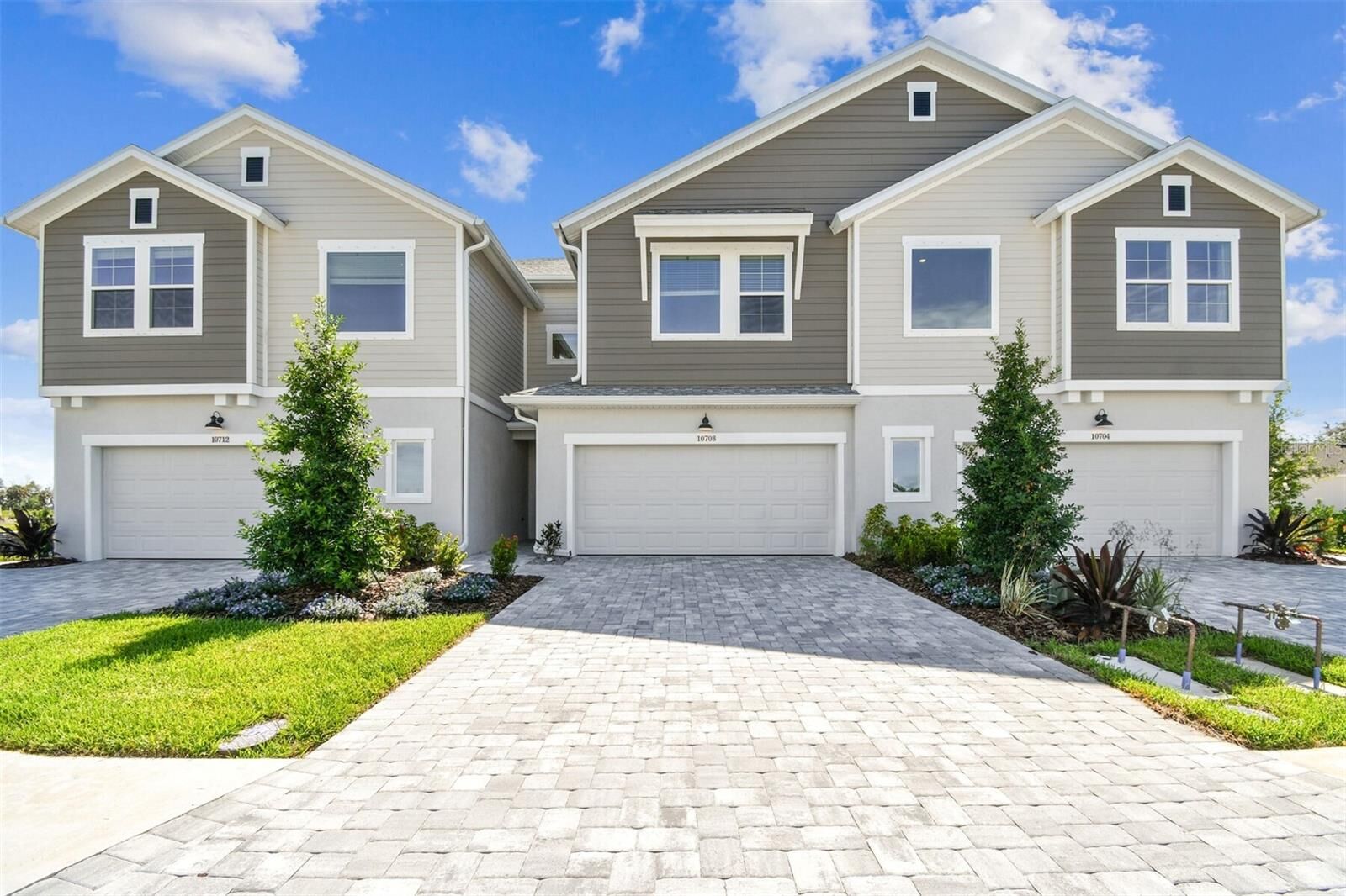 Property Photo:  10708 Oak Bend Drive  FL 34219 