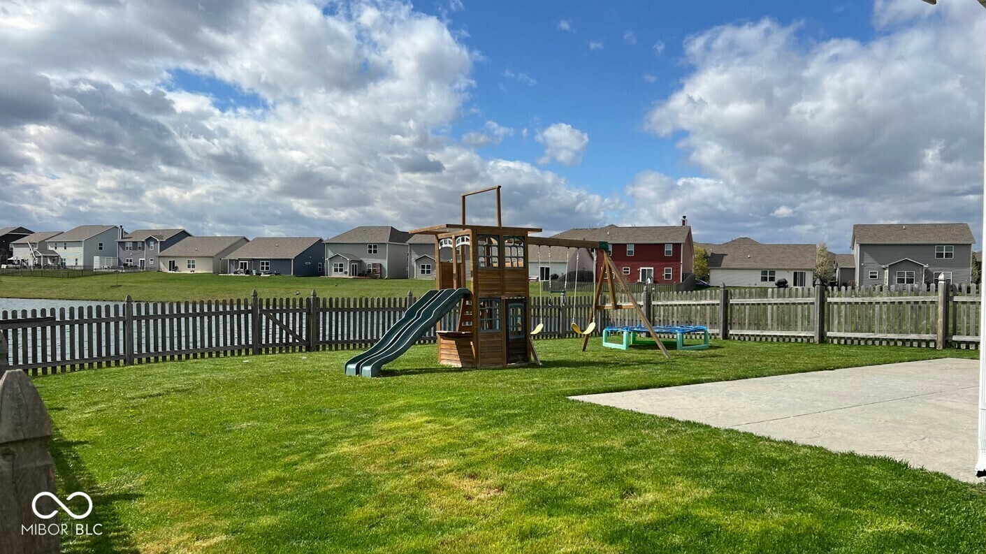 Property Photo: 530 Farnham Drive IN 46074