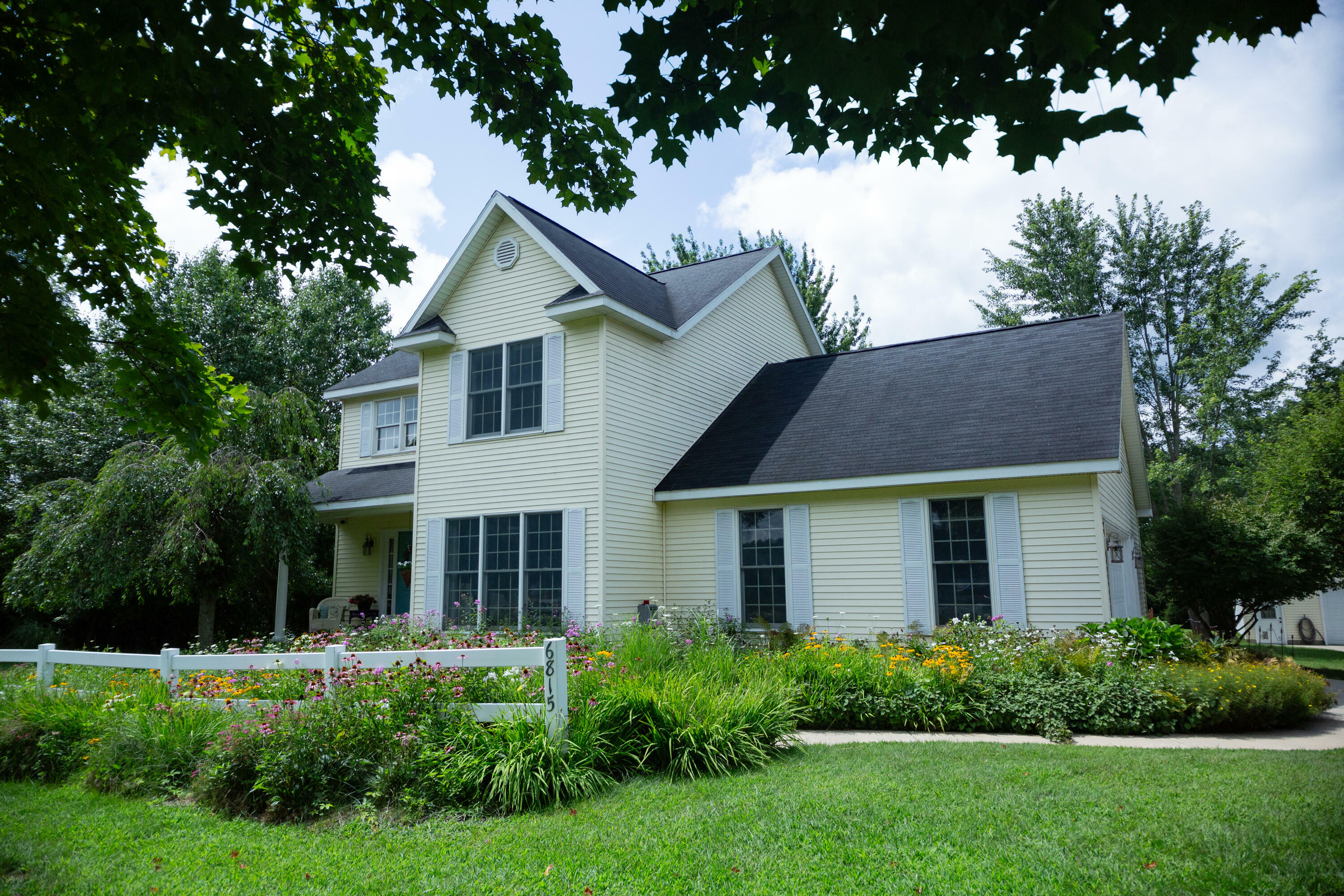 Property Photo: 6815 Napoleon MI 49201