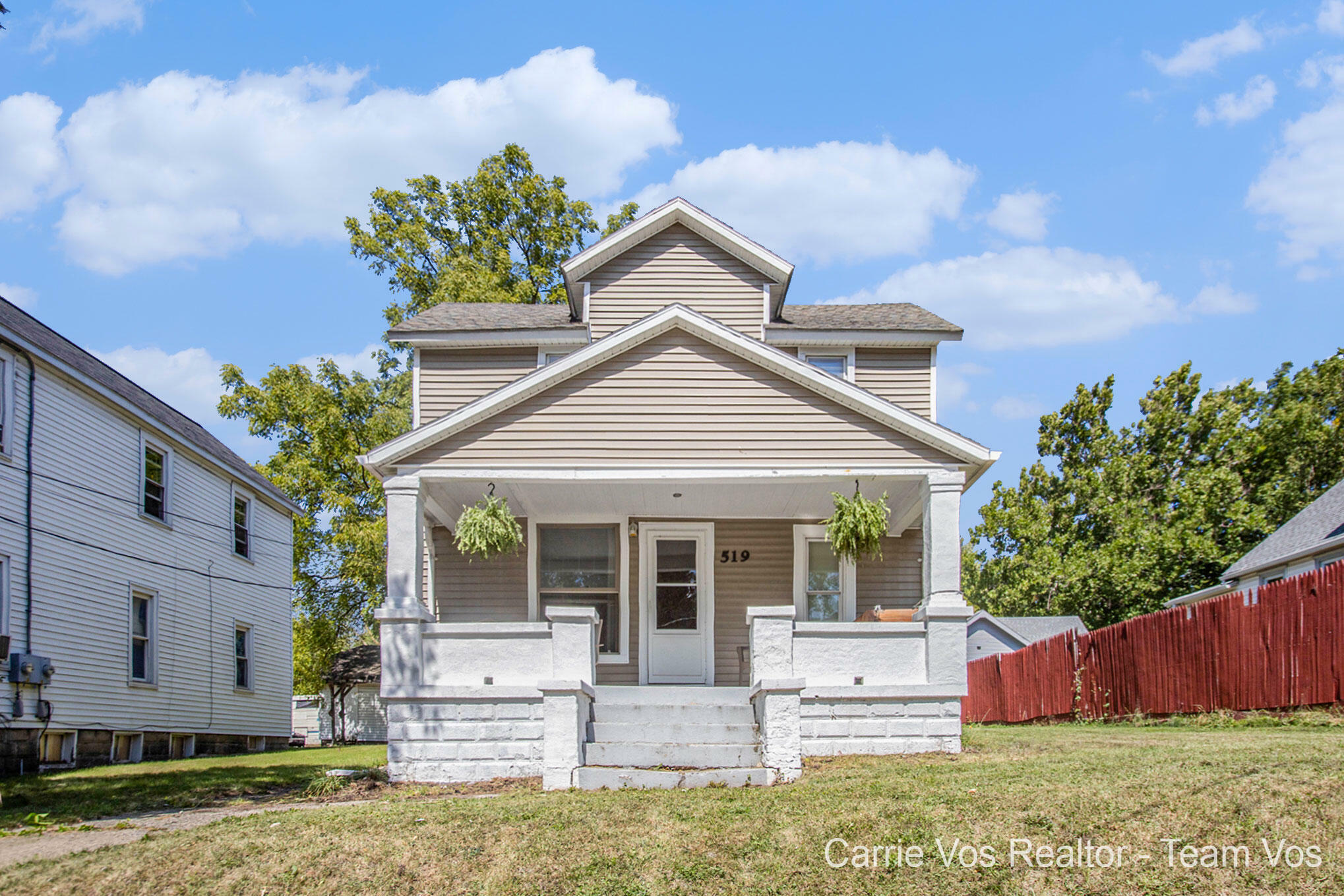 Property Photo: 519 Bissell Street NE MI 49503