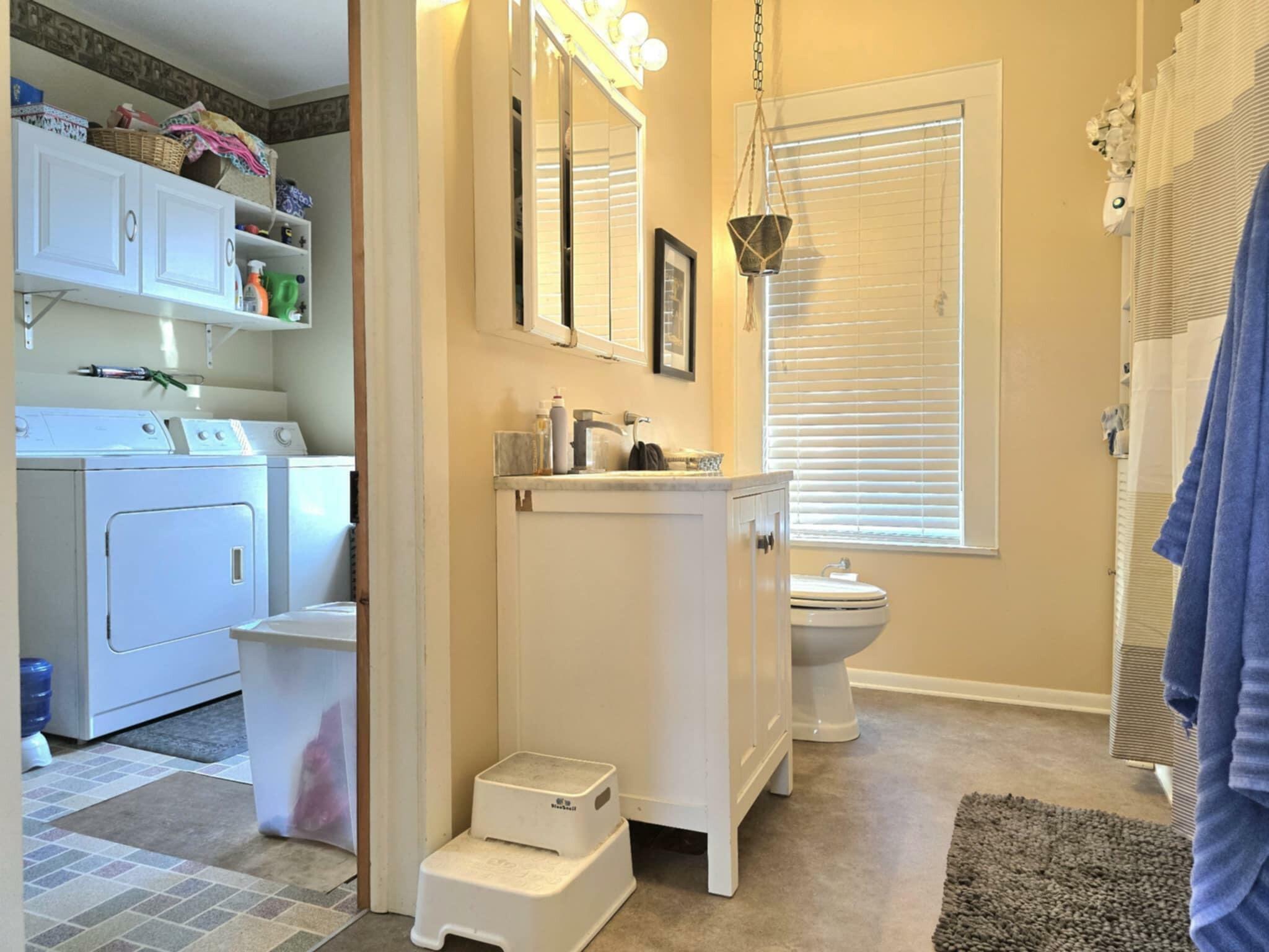Property Photo: 1212 Maple Street MI 49307