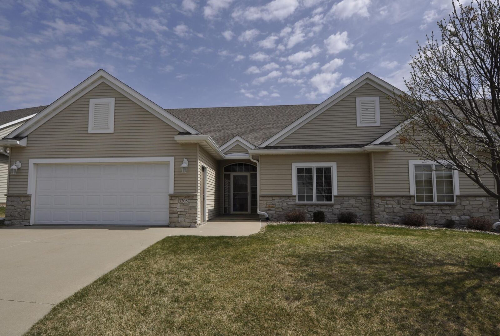 Property Photo: 3208 Coral Place NE MN 55906