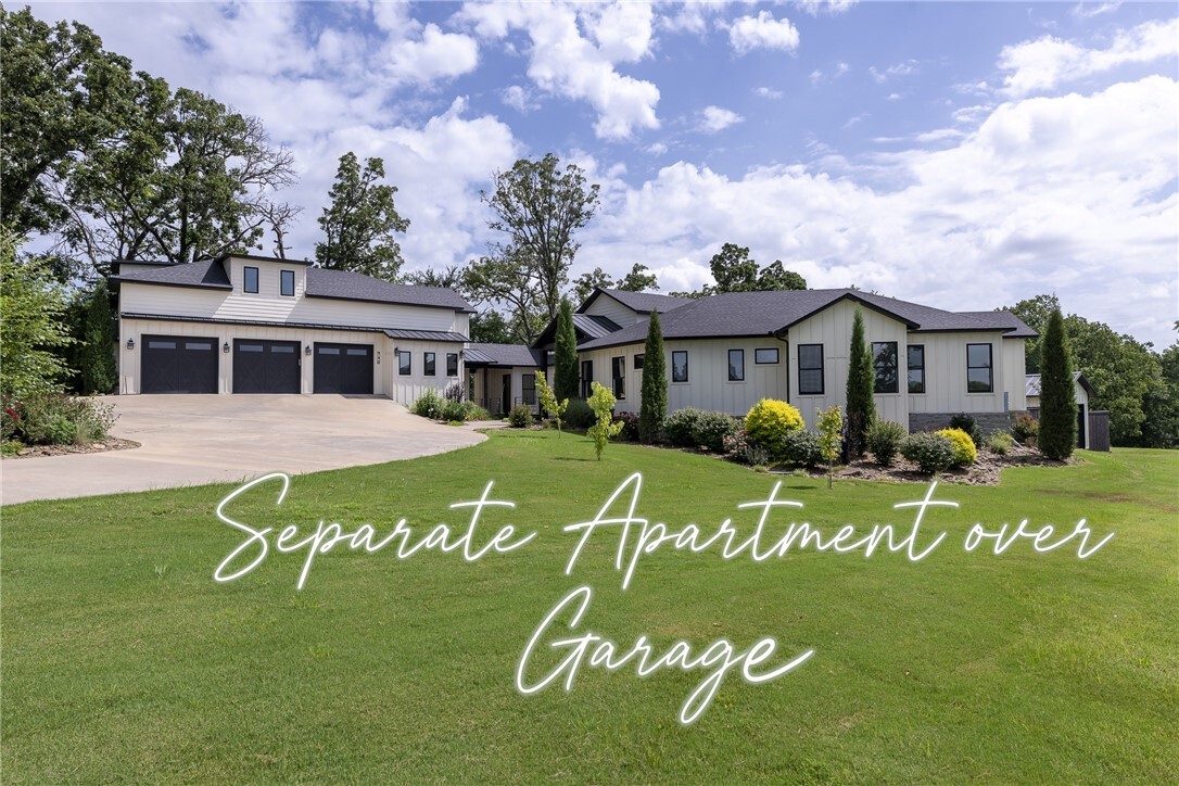 Property Photo: 740 Gower Court AR 72712