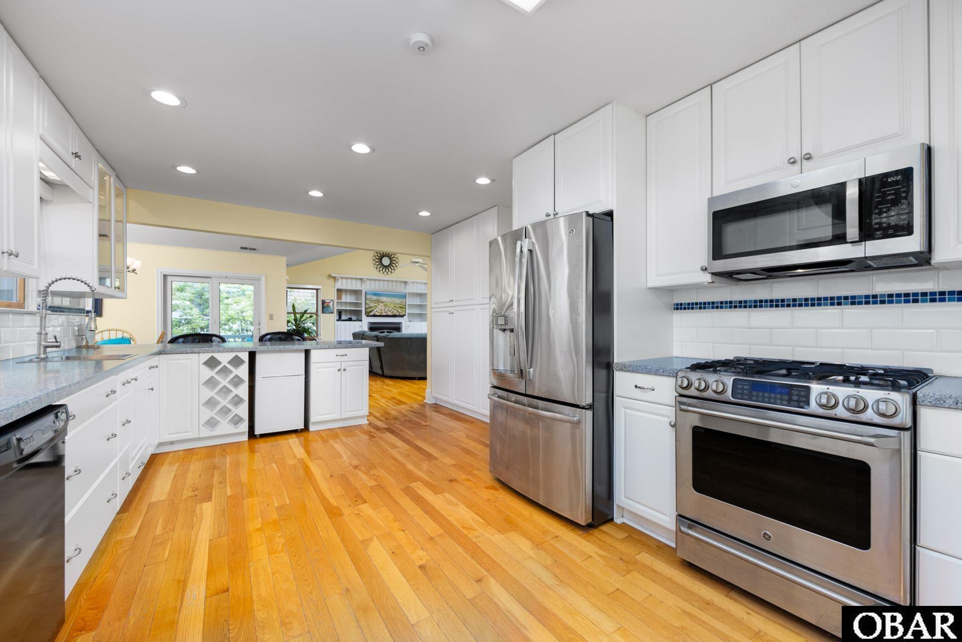 Property Photo: 6005 S North Shore Court NC 27959