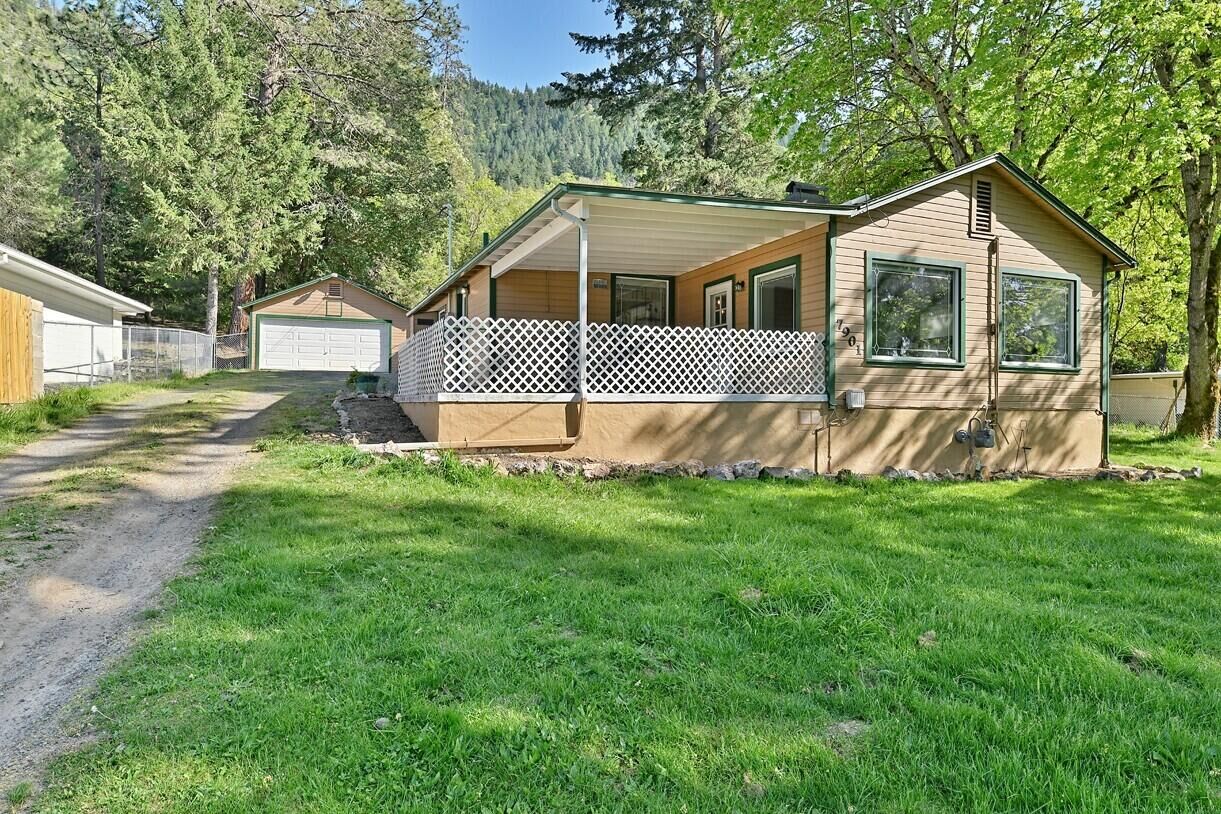 Property Photo:  7901 Rogue River Highway  OR 97527 