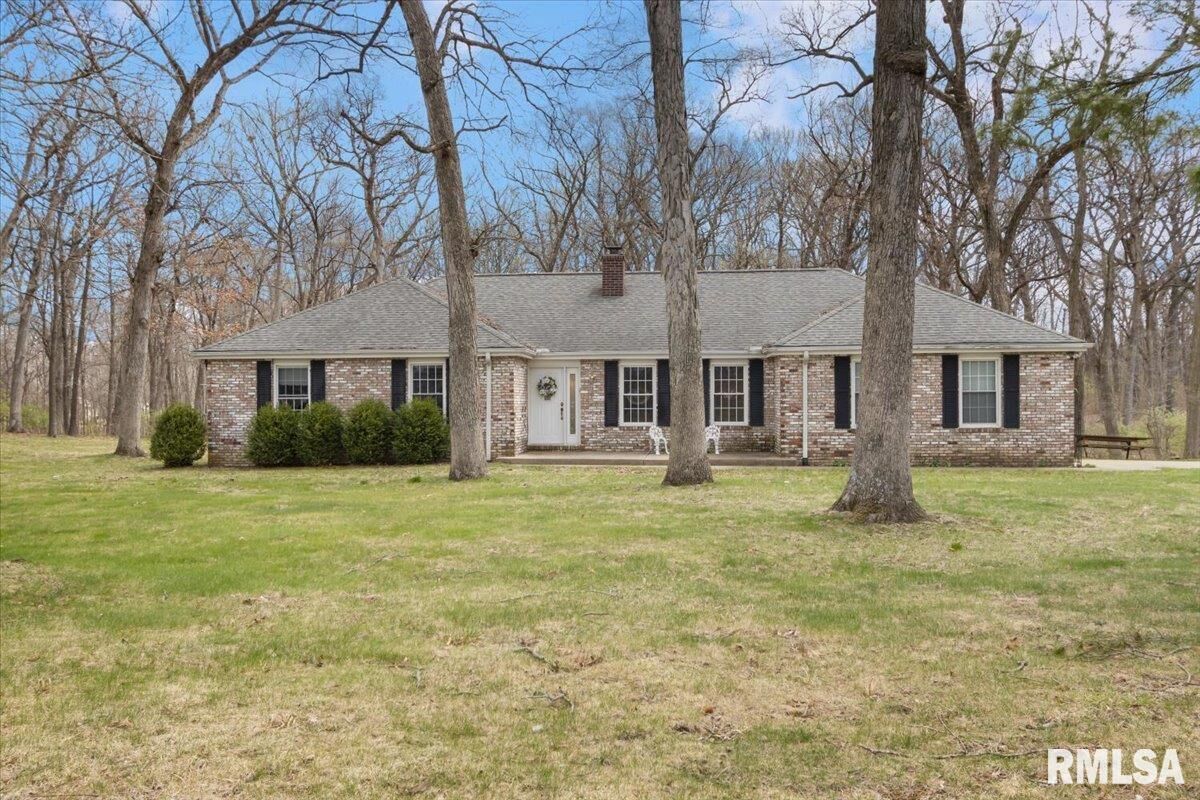 Property Photo:  1390 Riggert Road  IL 61548 