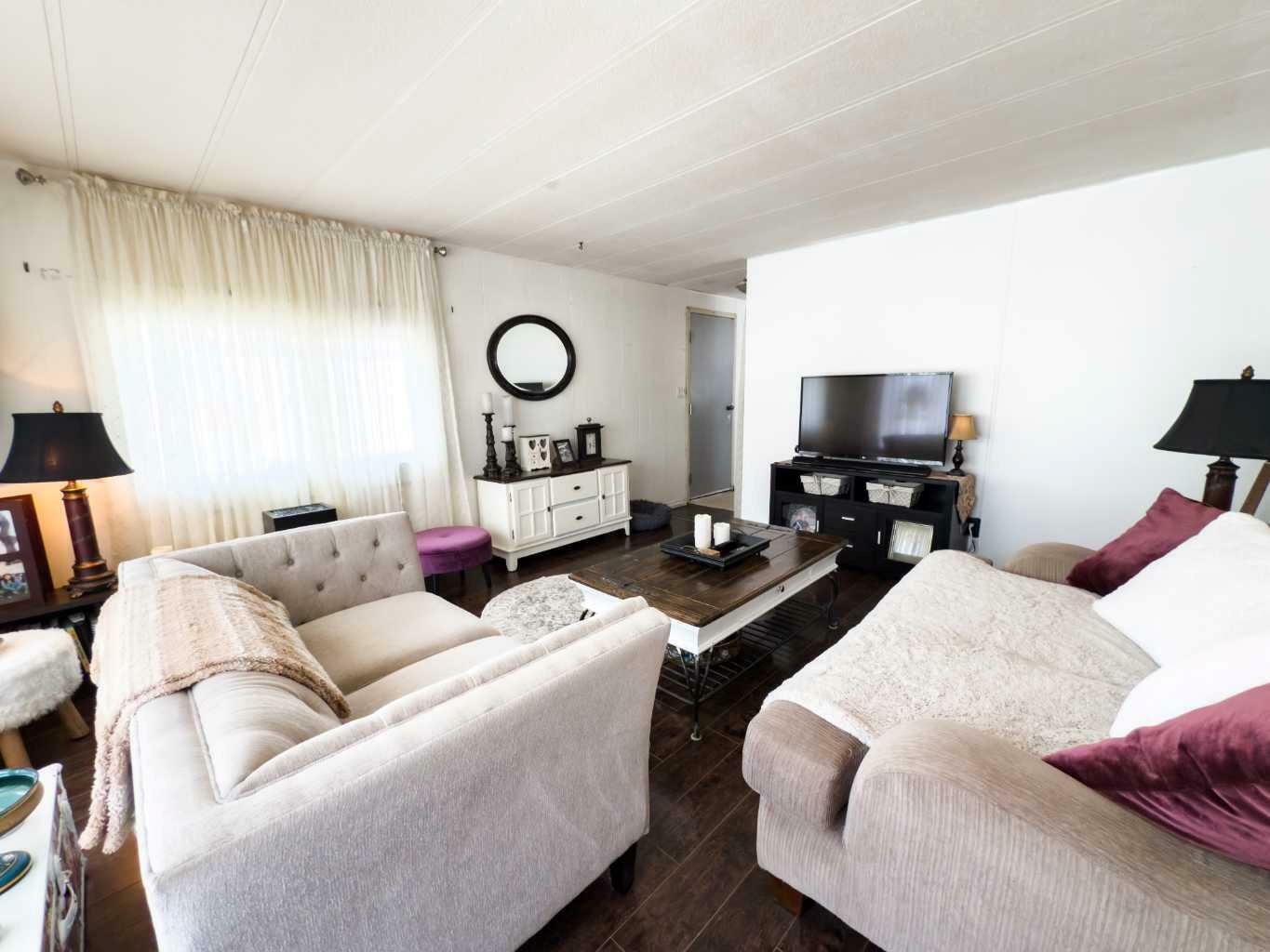 Property Photo: 133 Jarvis Street 279 AB T7V 1R6
