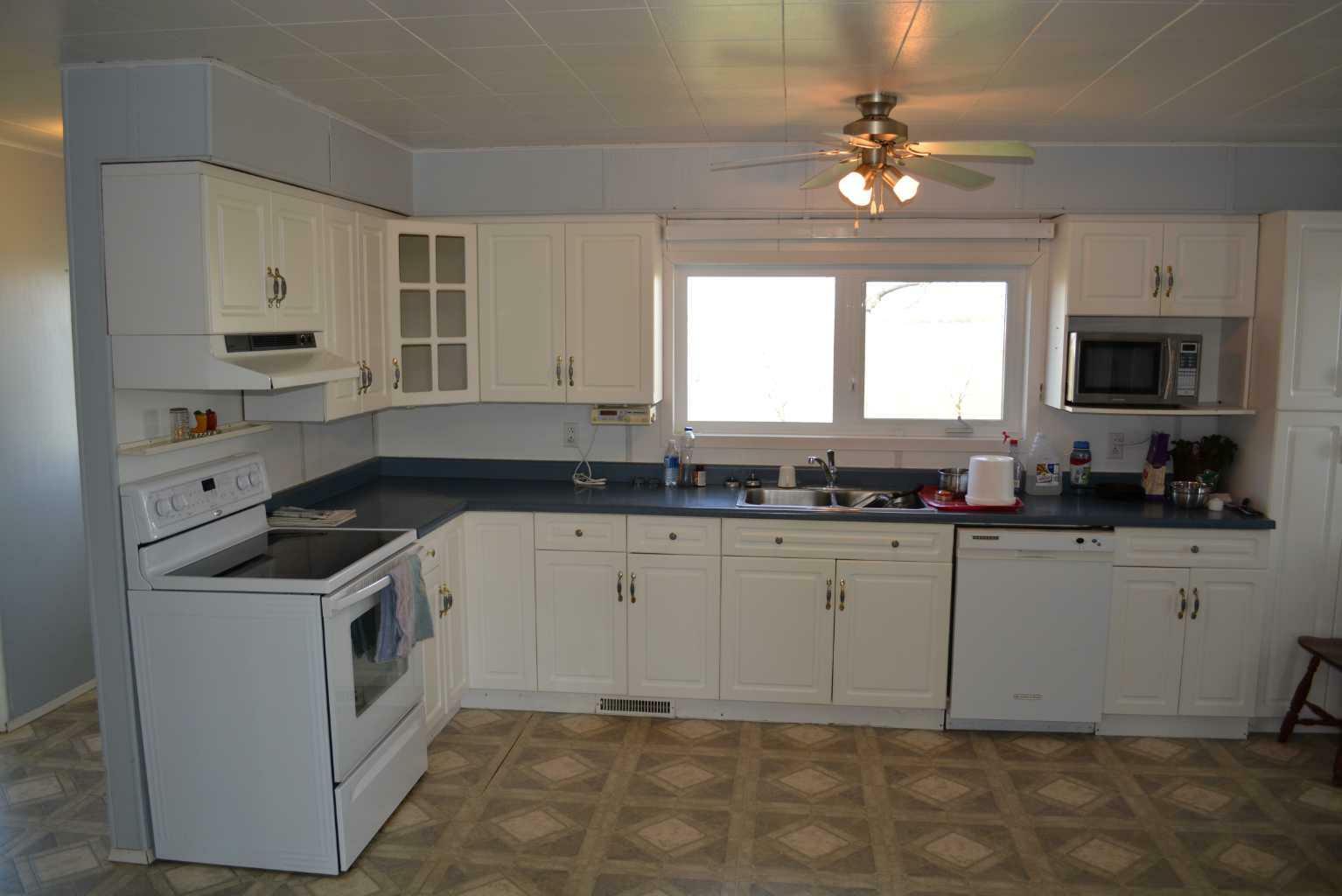 Property Photo: 22004 RR 814 AB T0H 2R0