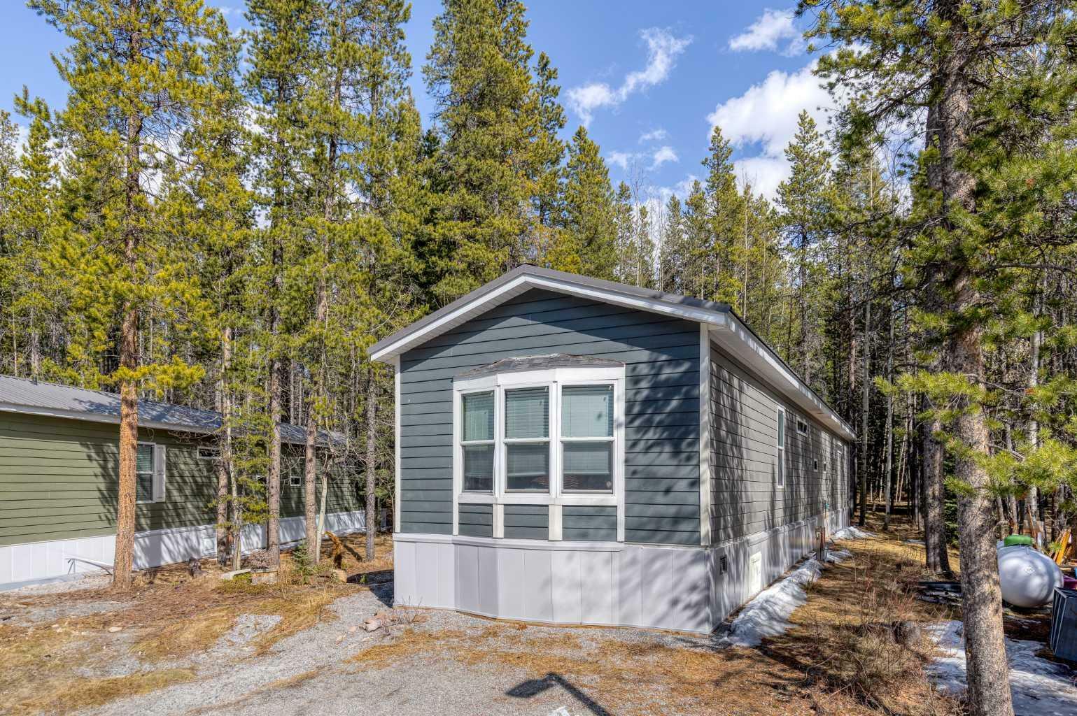 Property Photo: 1 Mount Kidd Drive 7 AB T0L 2H0
