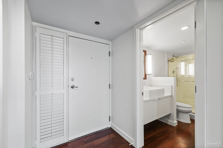 Property Photo: 701 Port Royal Way 701 FL 32502