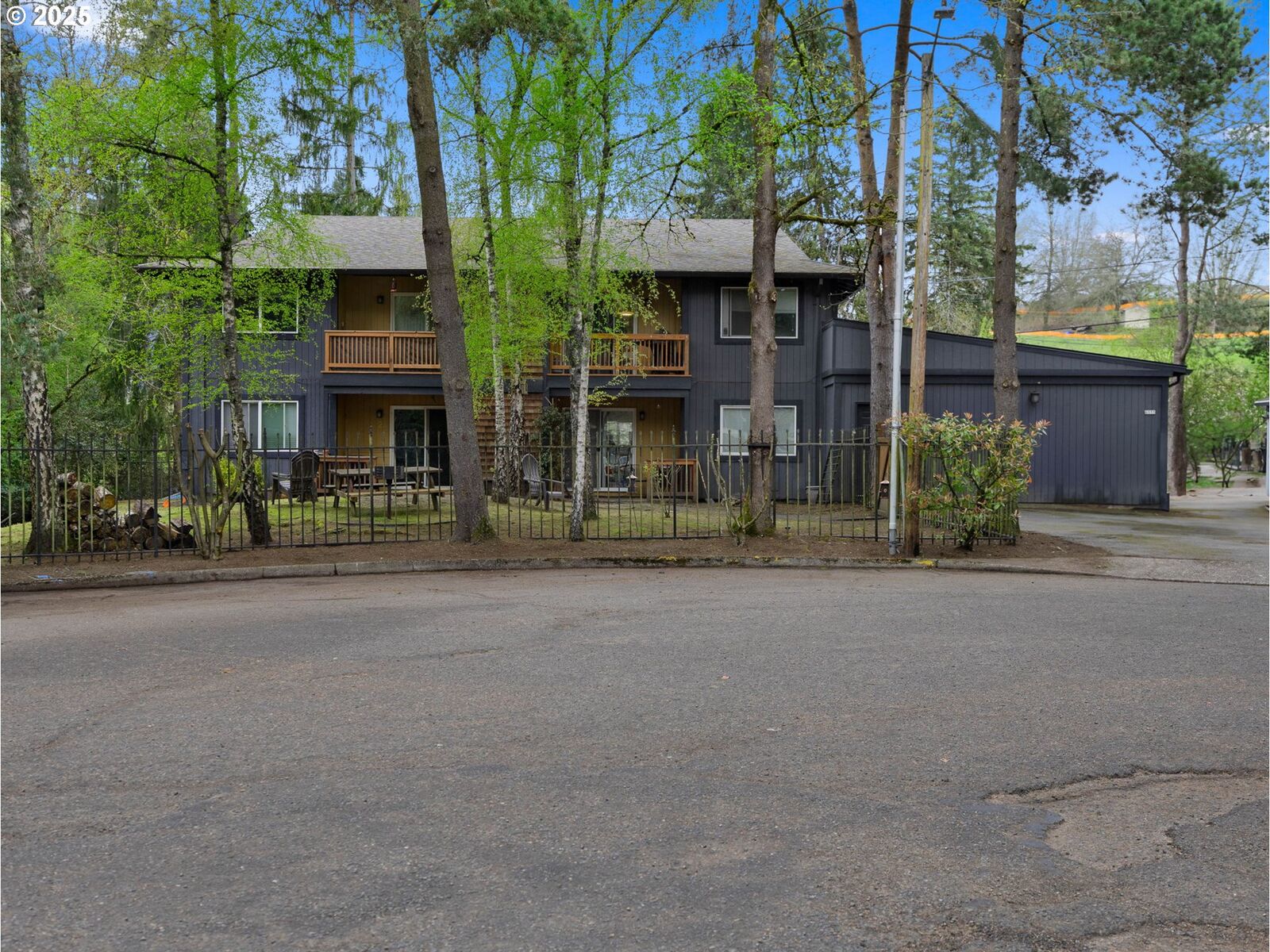 Property Photo: 6555 SW Terri Ct OR 97225