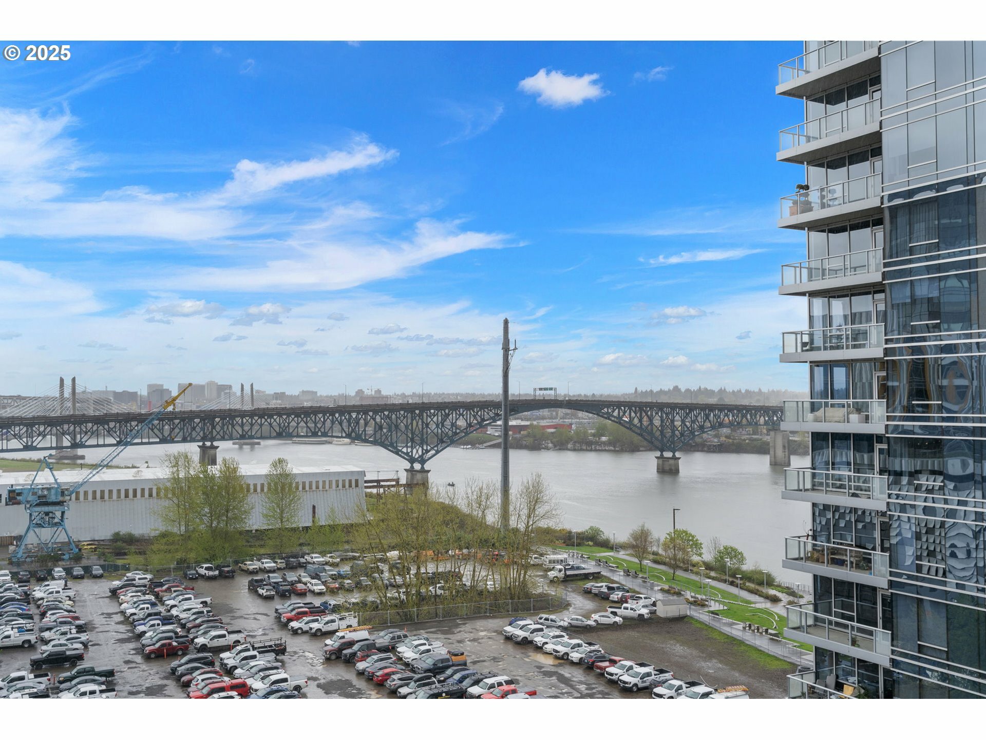 Property Photo: 3570 S River Pkwy 1005 OR 97239