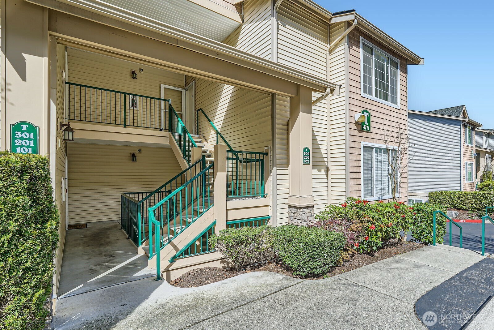 Property Photo:  4771  Morris Avenue S T302  WA 98055 