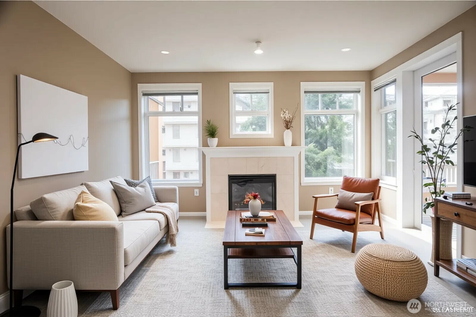 Property Photo: 109 2nd Street S 326 WA 98033