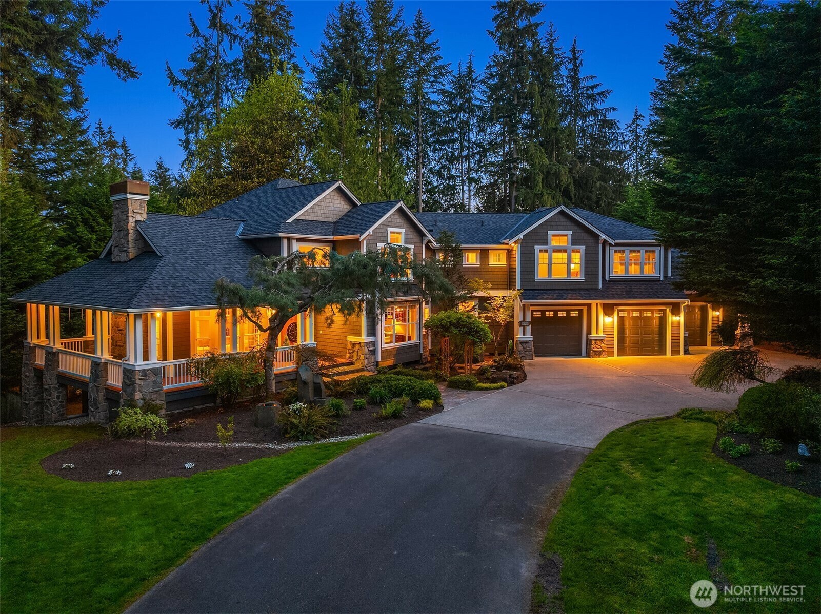 Property Photo: 18908 160th Avenue NE WA 98072