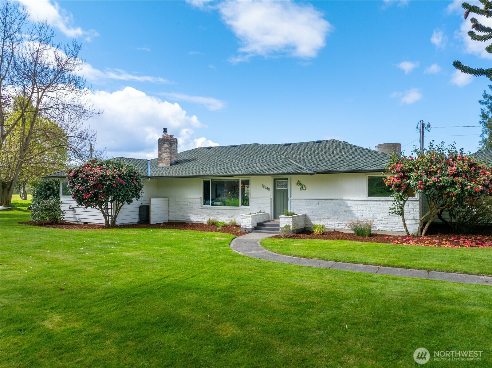 Property Photo: 19548 Tellesbo Lane WA 98273