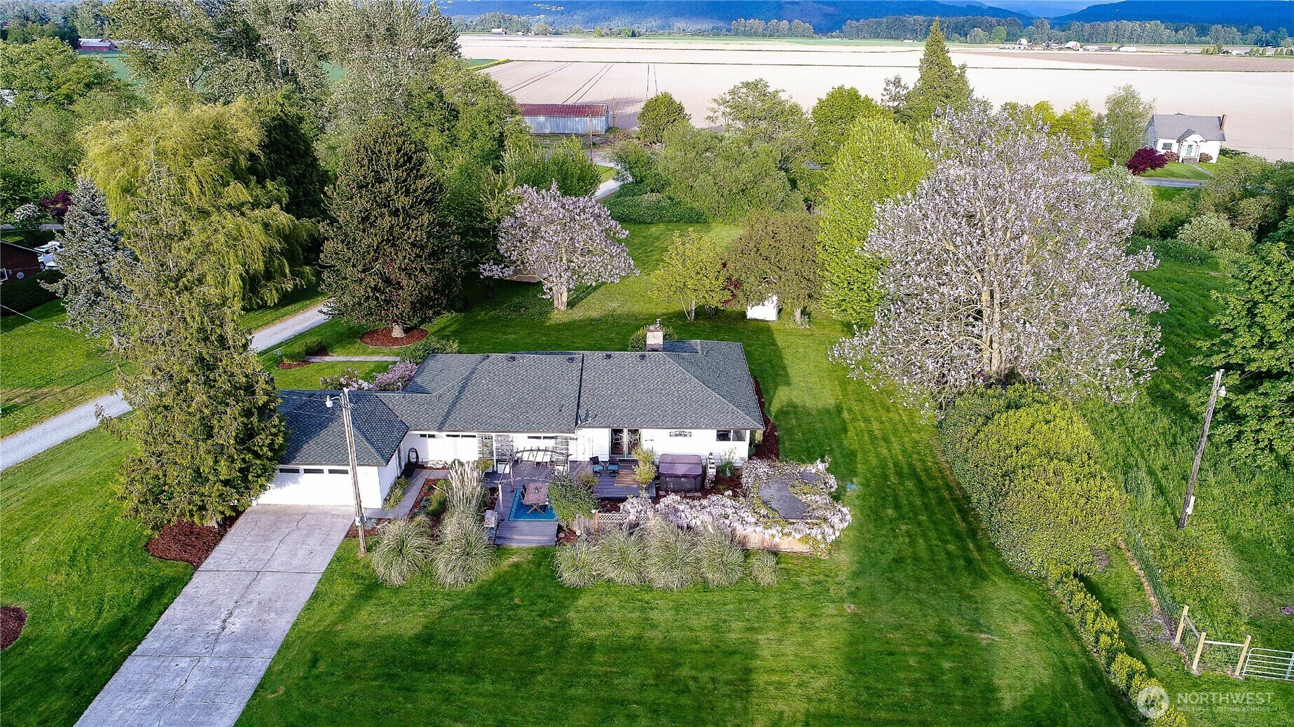 Property Photo: 19548 Tellesbo Lane WA 98273