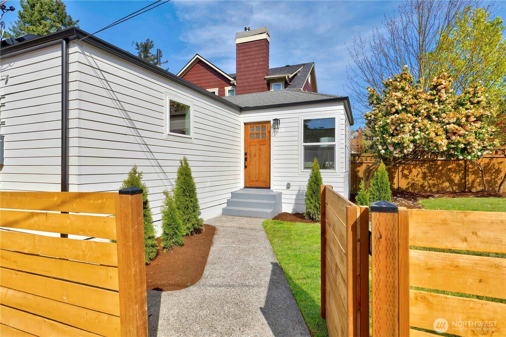 Property Photo: 828 NE 95th Street WA 98115