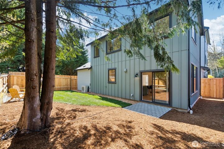 9810  8th Avenue NE  Seattle WA 98115 photo