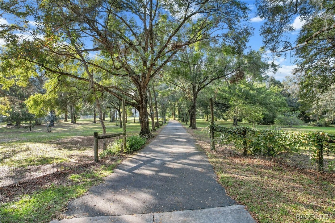 Property Photo: 10235 E Trails End Road FL 34436