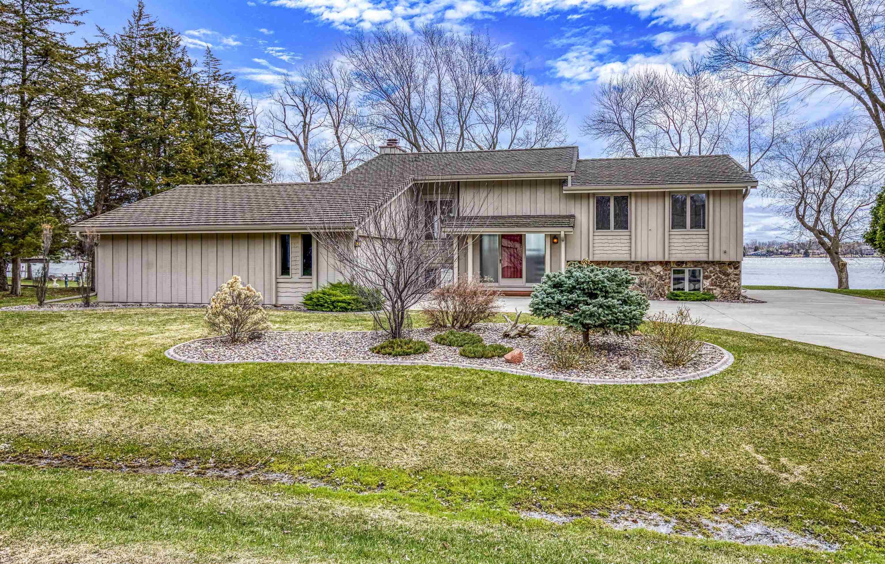 2151 Sunrise Drive  Appleton WI 54914 photo