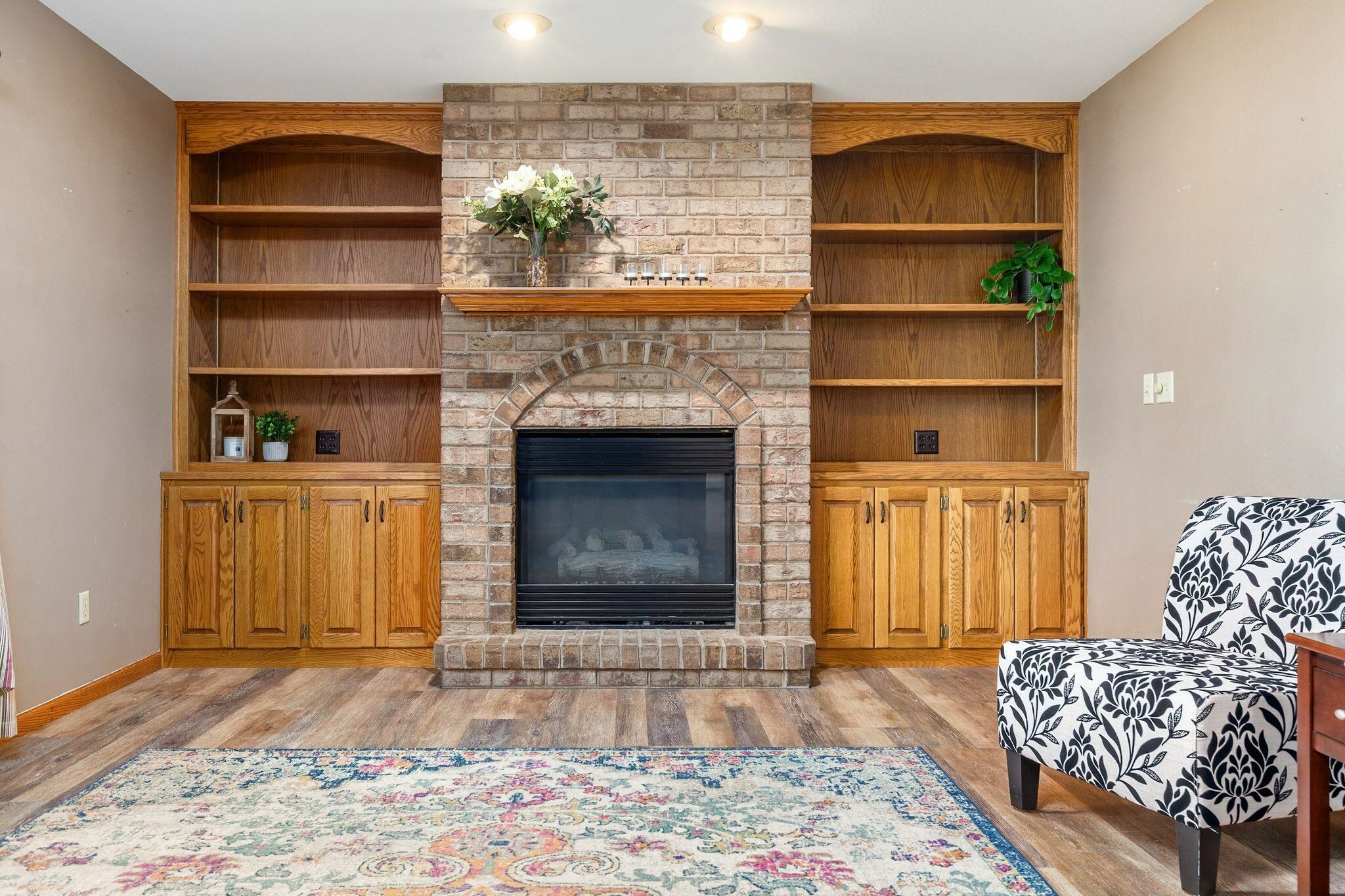Property Photo:  101 Brookview Place  WI 54113-1222 