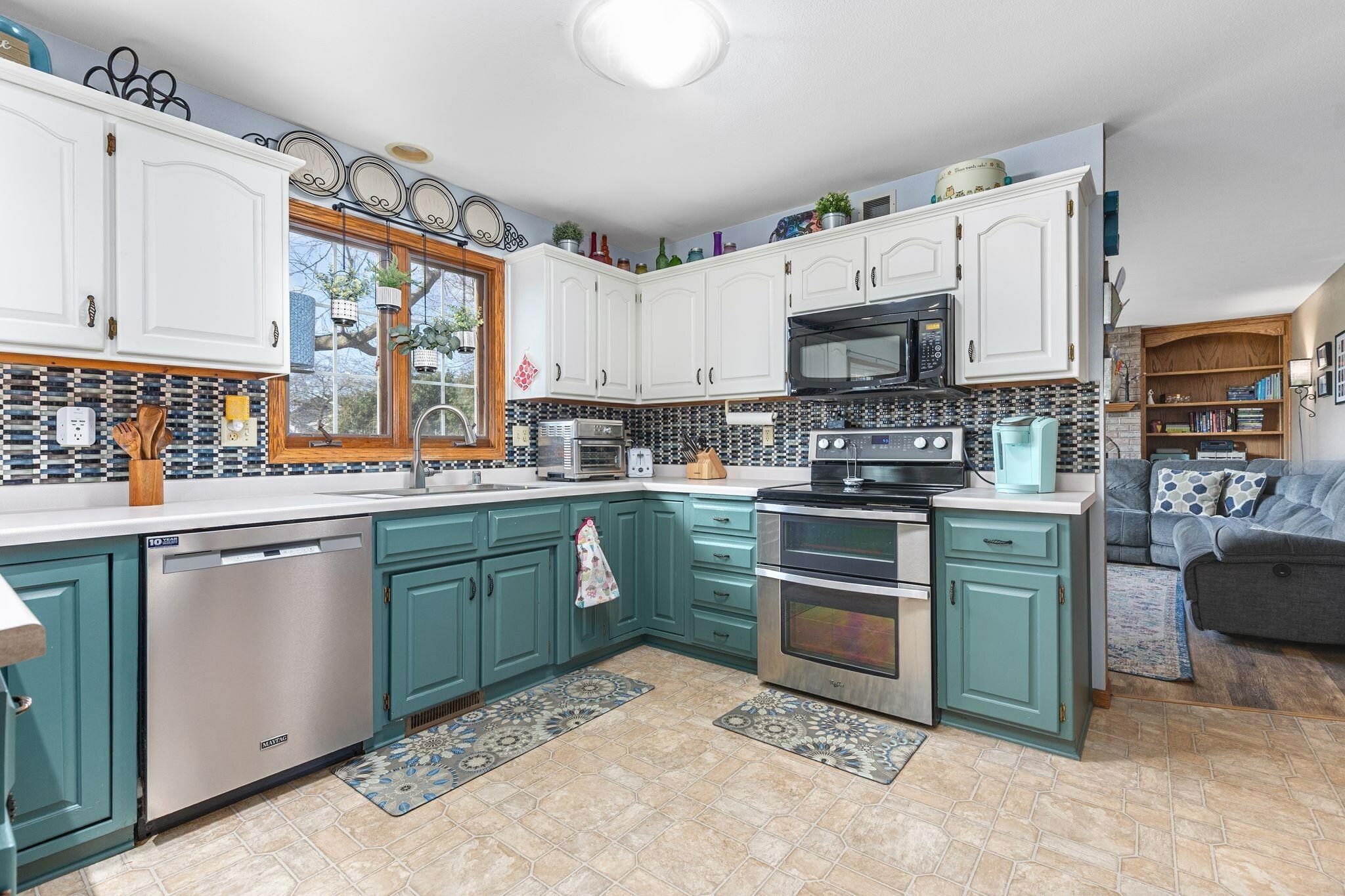Property Photo: 101 Brookview Place WI 54113-1222