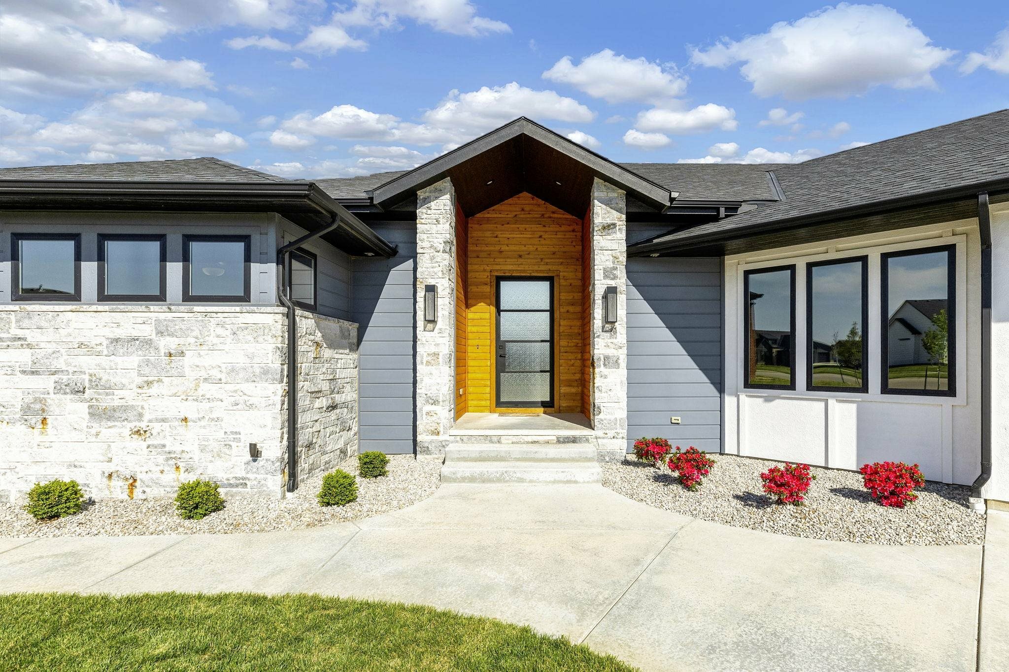 Property Photo: 198 S Ciderbluff St KS 67052