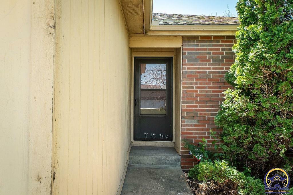 Property Photo: 5403 SW Reeder St 5401 SW Reeder St KS 66604