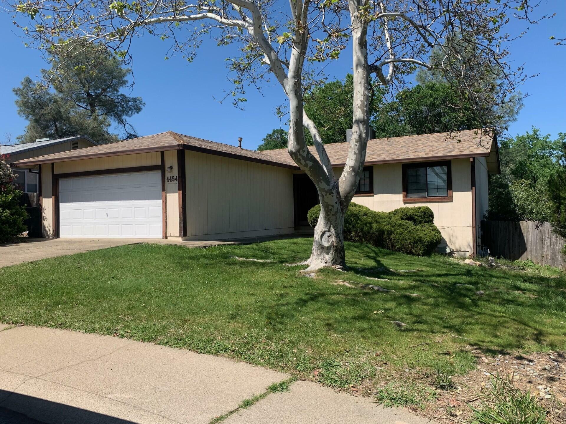 4454 Swallowtail Court  Redding CA 96003 photo