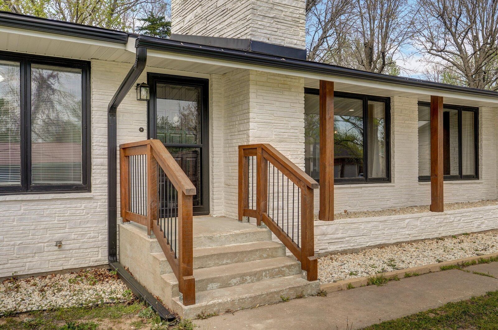 Property Photo:  704 King Street  MO 65712 