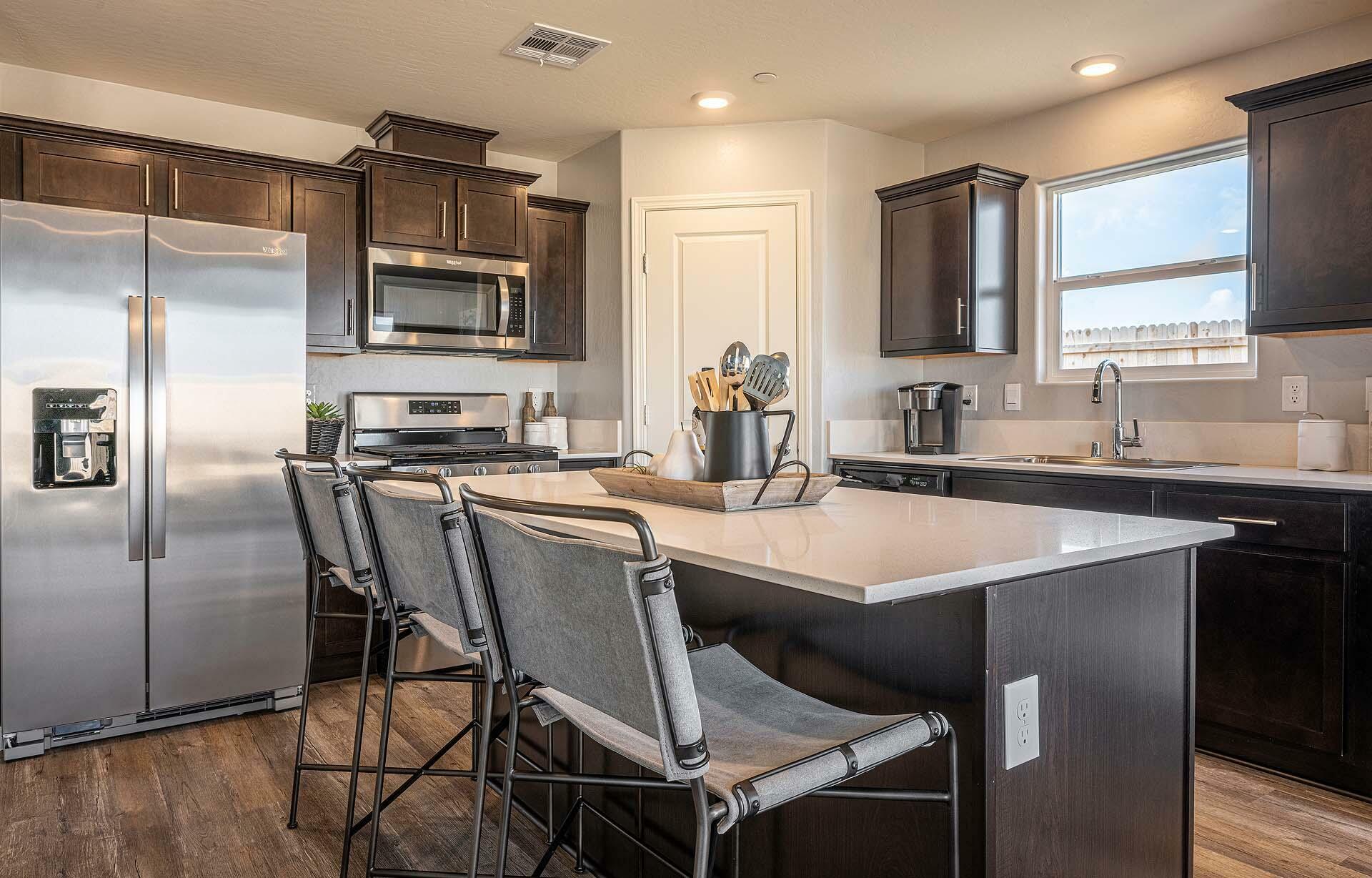 Property Photo: 7041 W Grove Avenue 1008sr CA 93291