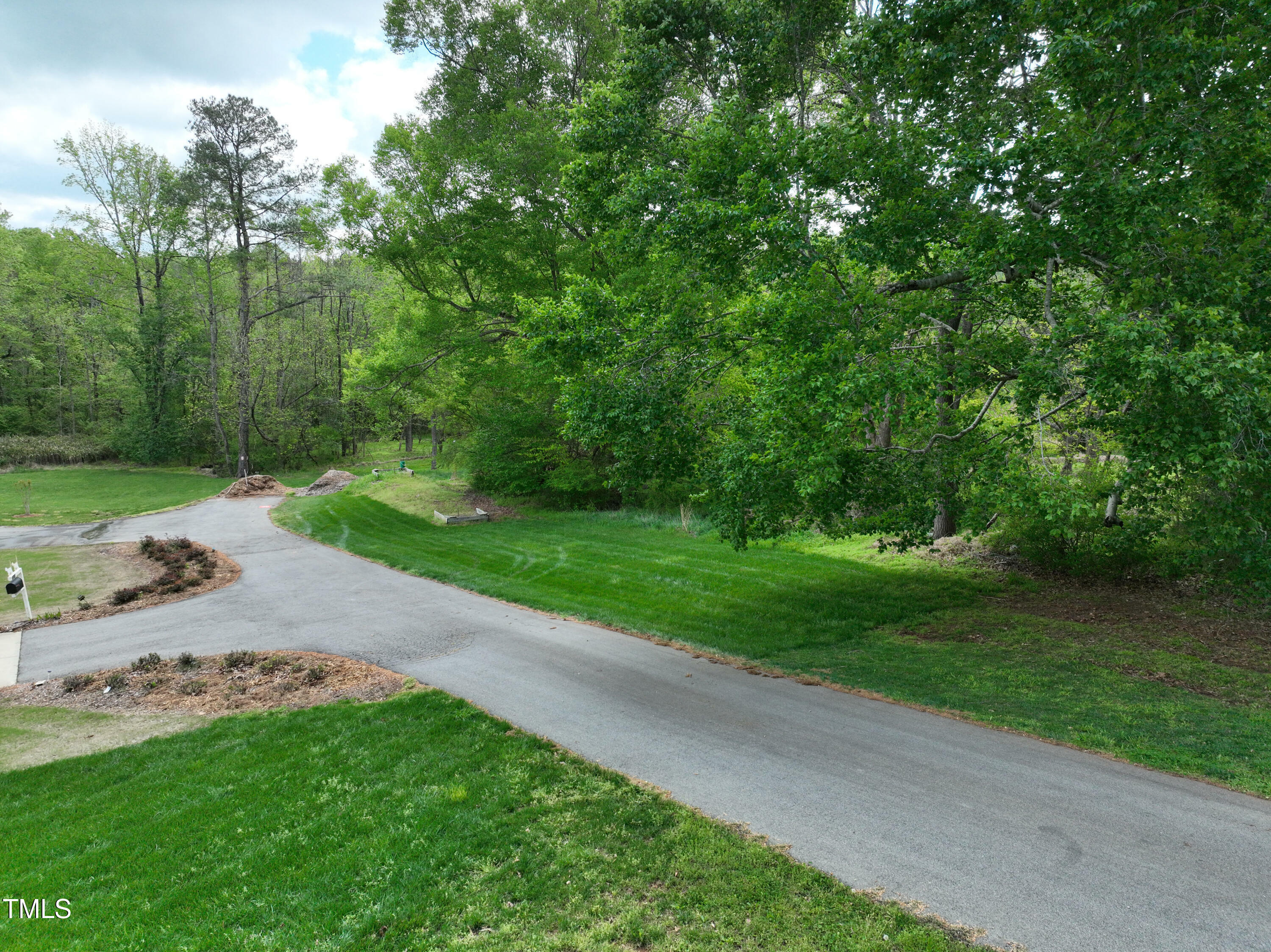 Property Photo: 6701 Jennifer Drive NC 27603