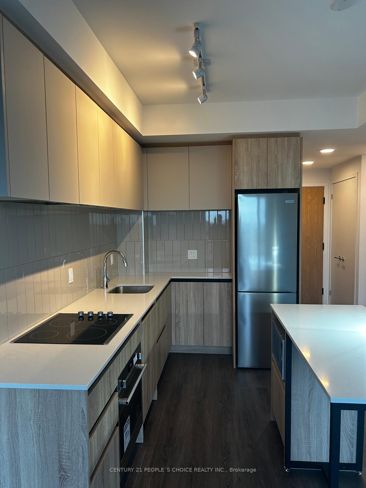 Property Photo:  7950 Bathurst Street 1807  ON L4J 0L4 