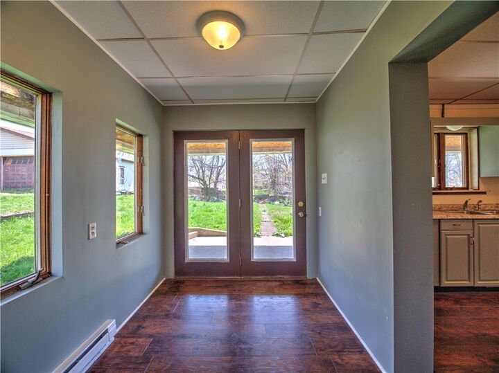 Property Photo: 415 E Francis Ave PA 15425