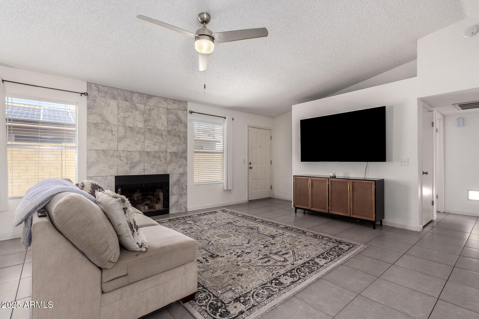 Property Photo: 19202 N 14th Street AZ 85024