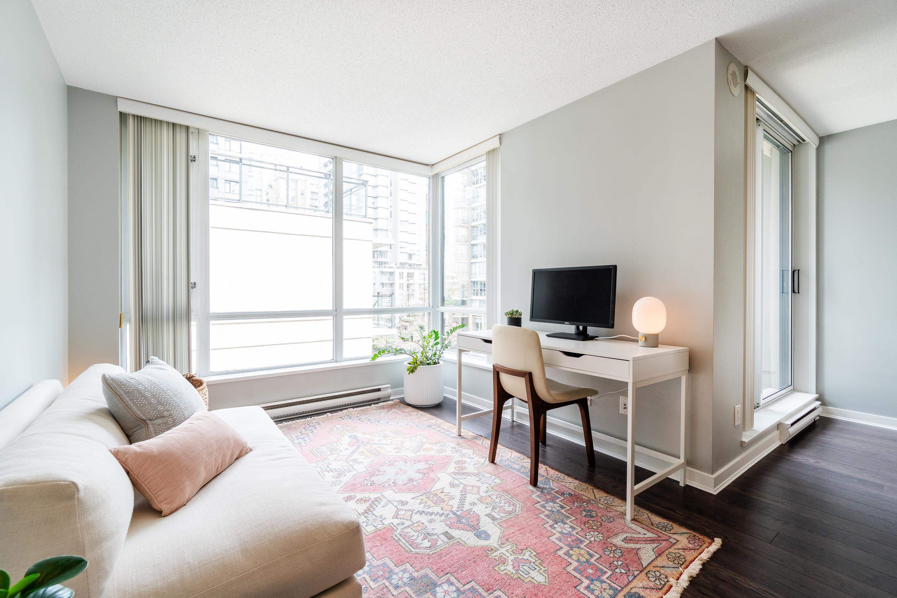 Property Photo: 1082 Seymour Street 611 BC V6B 1X9