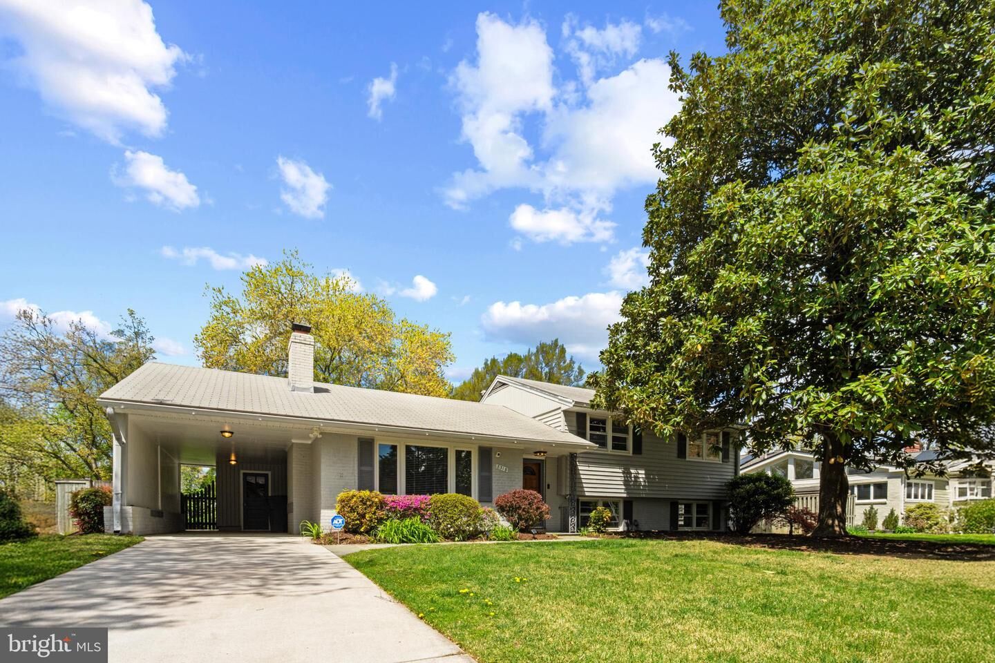 Property Photo: 8318 Felton Lane VA 22308