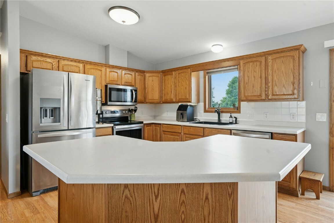 Property Photo: 2450 Taylor Avenue IA 52345
