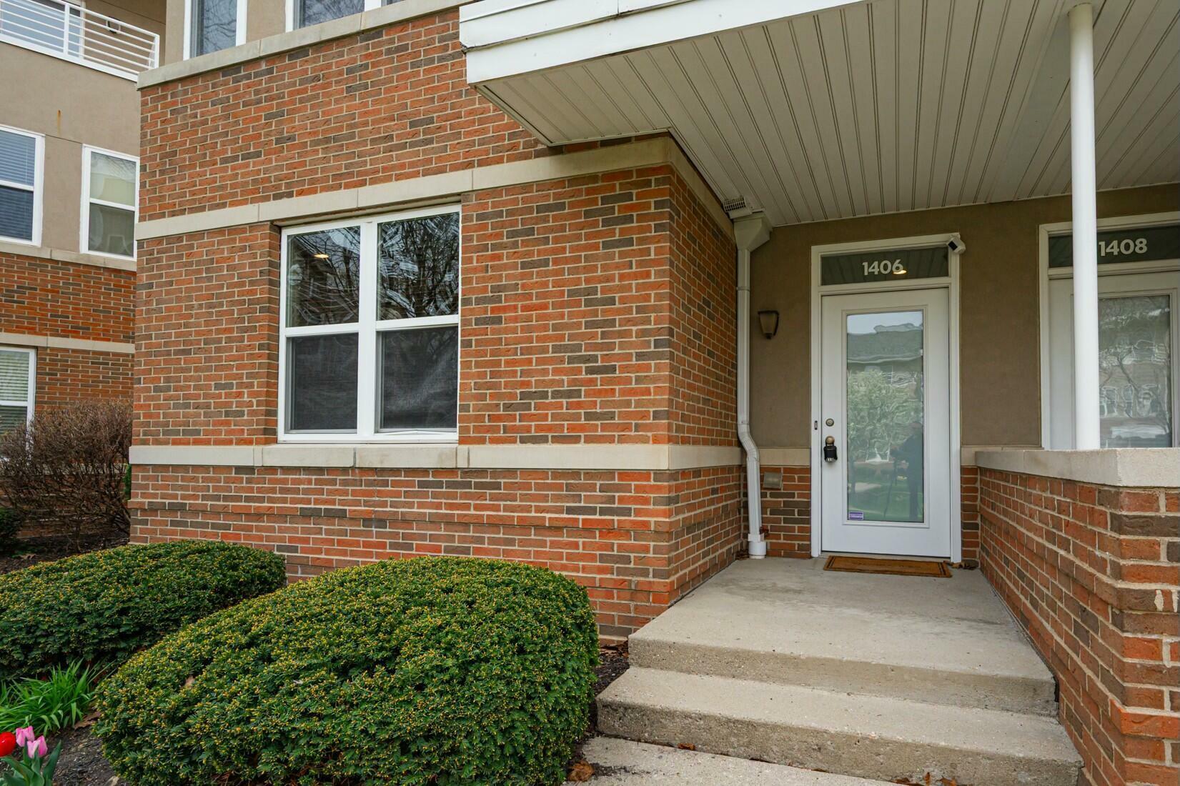 1406 Lower Green Circle  Columbus OH 43212 photo